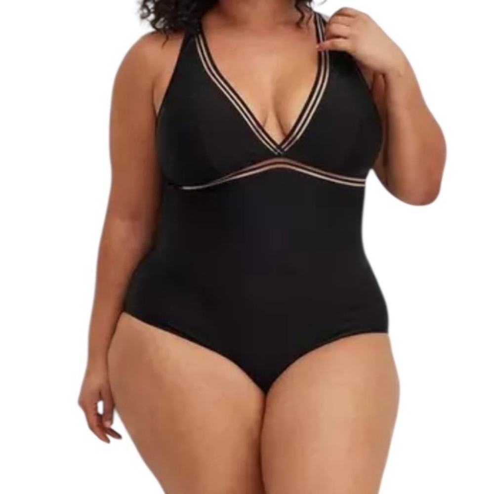 torrid Black Wireless Elastic Inset One-Piece Swimsuit 4X NEW
